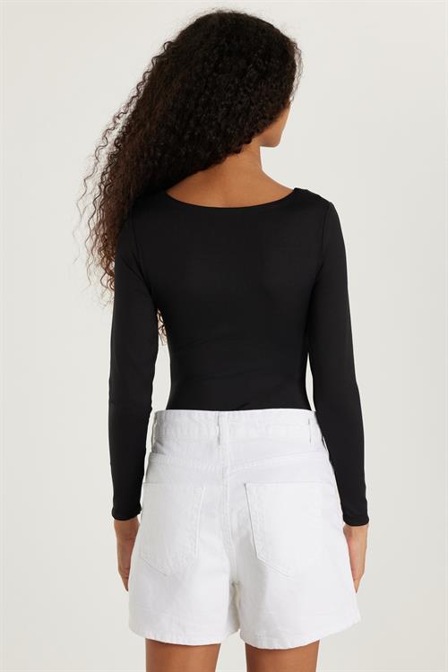 Kadın Slim Fit Dar Kesim Uzun Kollu Kare Yaka Siyah Bluz