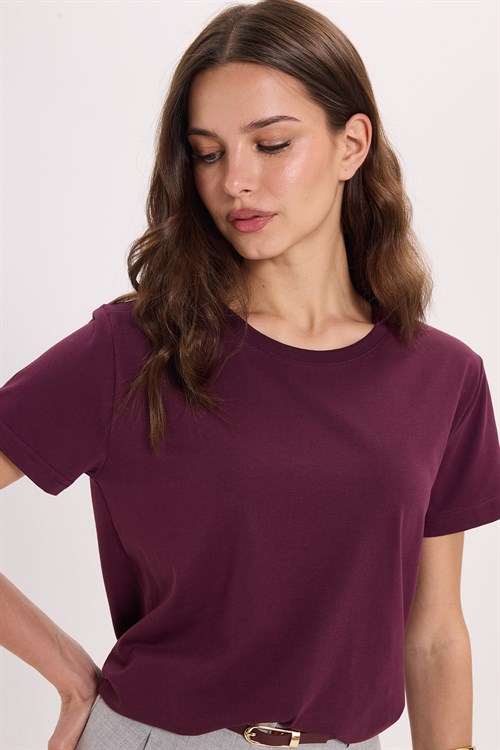 Kadın Relax Fit Rahat Kesim Kısa Kollu Bisiklet Yaka Bordo Tişört