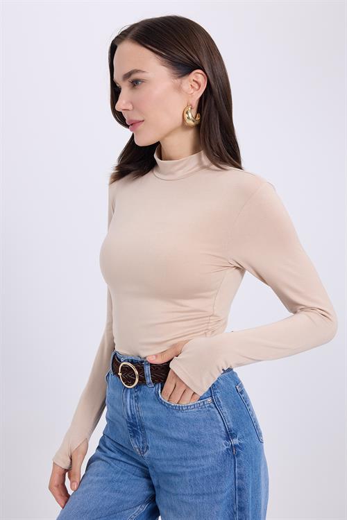 Kadın Regular Fit Klasik Kesim Viskon Kumaş Balıkçı Yaka Bej Bluz 