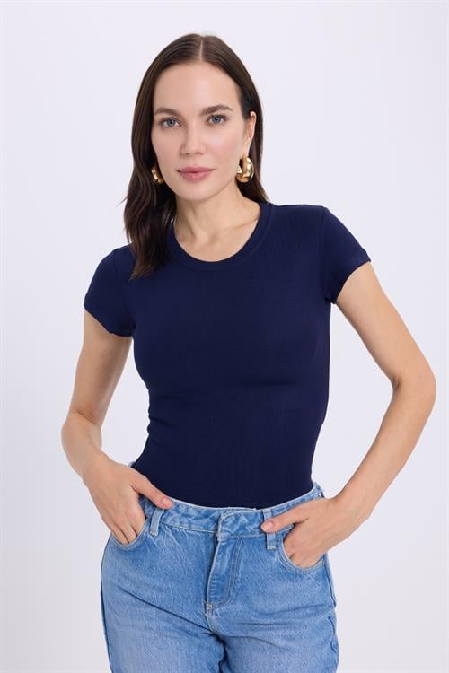 Kadın Regular Fit Klasik Kesim Bisiklet Yaka Viskon Kumaş Ultra Soft Lacivert Tişört