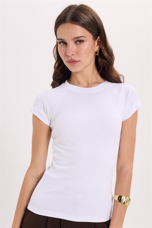 Kadın Slim Fit Dar Kesim Bisiklet Yaka Reglan Kol %100 Pamuk Beyaz Tişört Bluz