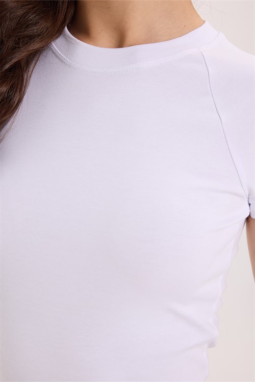 Kadın Slim Fit Dar Kesim Bisiklet Yaka Reglan Kol %100 Pamuk Beyaz Tişört Bluz