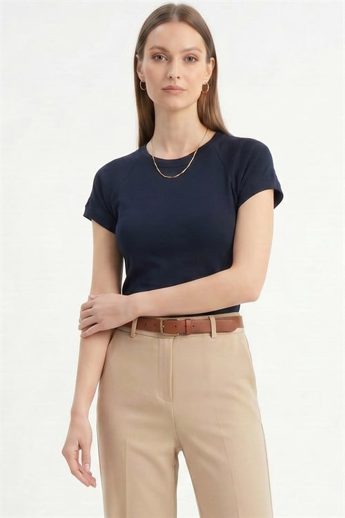 Kadın Slim Fit Dar Kesim Bisiklet Yaka Reglan Kol %100 Pamuk Lacivert Tişört Bluz