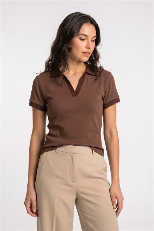 Kadın Slim Fit Dar Kesim Pamuklu Kısa Kollu Kahverengi Polo Yaka Tişört