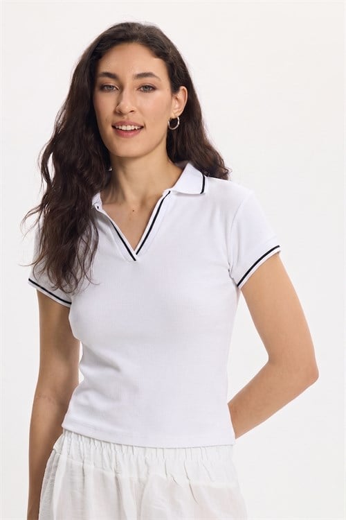 Kadın Slim Fit Dar Kesim Pamuklu Polo Yaka Kısa Kollu Beyaz Tişört