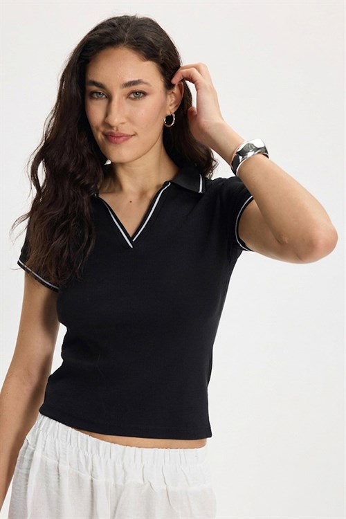 Kadın Slim Fit Dar Kesim Pamuklu Polo Yaka Kısa Kollu Siyah Tişört