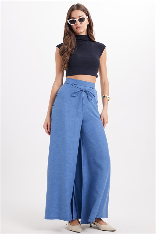 Kadın Slim Fit Dar Kesim Pamuklu Likralı Dik Yaka Sıfır Kol Yumuşak Dokulu Lacivert Crop Bluz