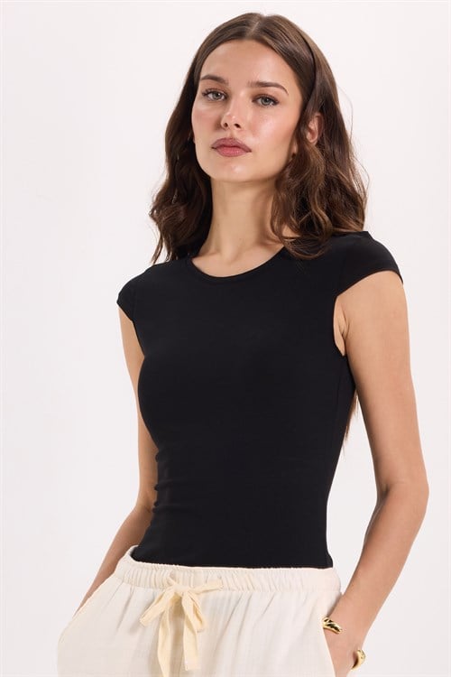 Kadın Slim Fit Dar Kesim Pamuklu Likralı Bisiklet Yaka Ay Kol Siyah Tişört
