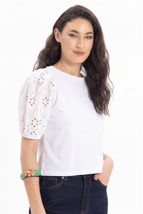 Kadın Slim Fit Dar Kesim %100 Pamuk Kısa Kollu Bisiklet Yaka Beyaz Tişört