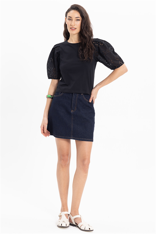 Kadın Slim Fit Dar Kesim %100 Pamuk Kısa Kollu Bisiklet Yaka Siyah Tişört