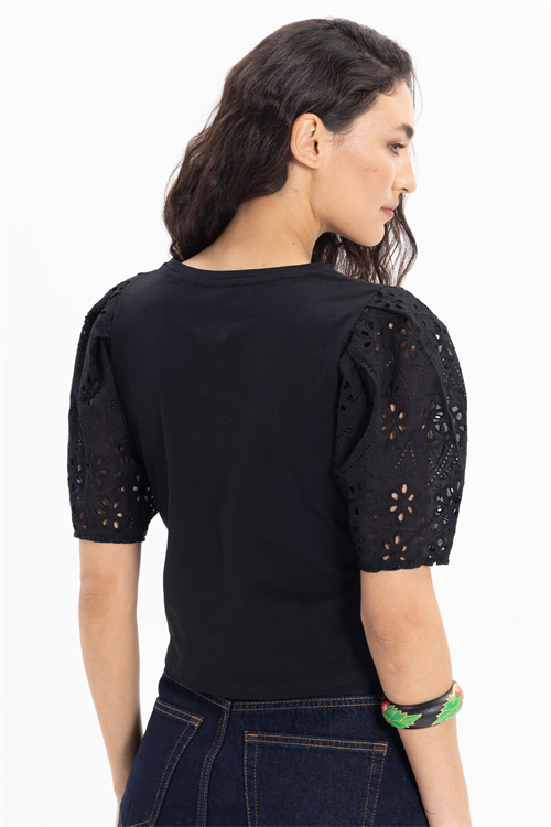 Kadın Slim Fit Dar Kesim %100 Pamuk Kısa Kollu Bisiklet Yaka Siyah Tişört