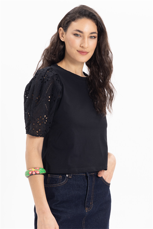 Kadın Slim Fit Dar Kesim %100 Pamuk Kısa Kollu Bisiklet Yaka Siyah Tişört