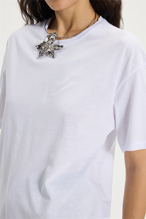 Kadın Slim Fit Dar Kesim %100 Pamuk Kısa Kollu Bisiklet Yaka Beyaz Tişört