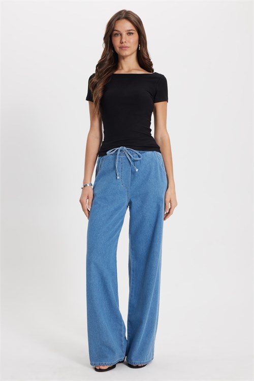 Kadın Slim Fit Dar Kesim Pamuklu Yumuşak Dokulu Kısa Kollu Kayık Yaka Siyah Tişört