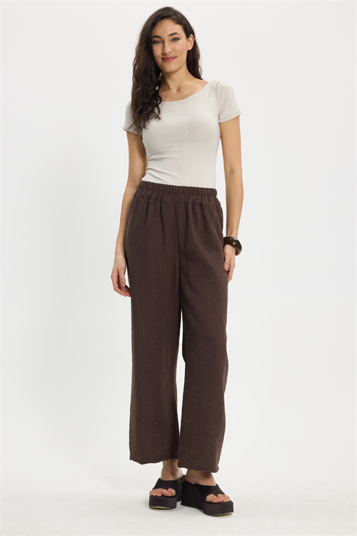Kadın Slim Fit Dar Kesim Pamuklu Yumuşak Dokulu Kısa Kollu Kayık Yaka Bej Tişört