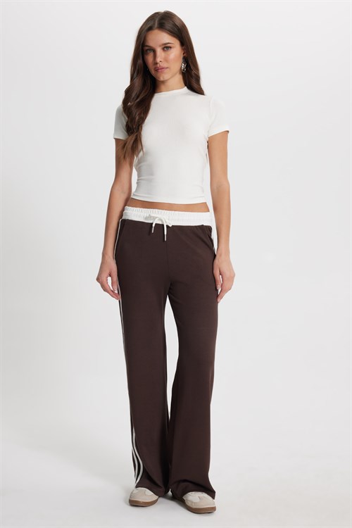 Kadın Slim Fit Dar Kesim Pamuklu Kısa Kollu Bisiklet Yaka Beyaz Tişört