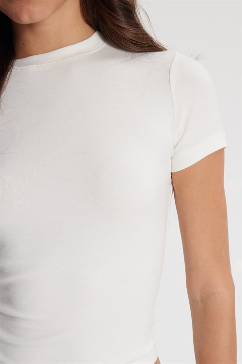 Kadın Slim Fit Dar Kesim Pamuklu Kısa Kollu Bisiklet Yaka Beyaz Tişört