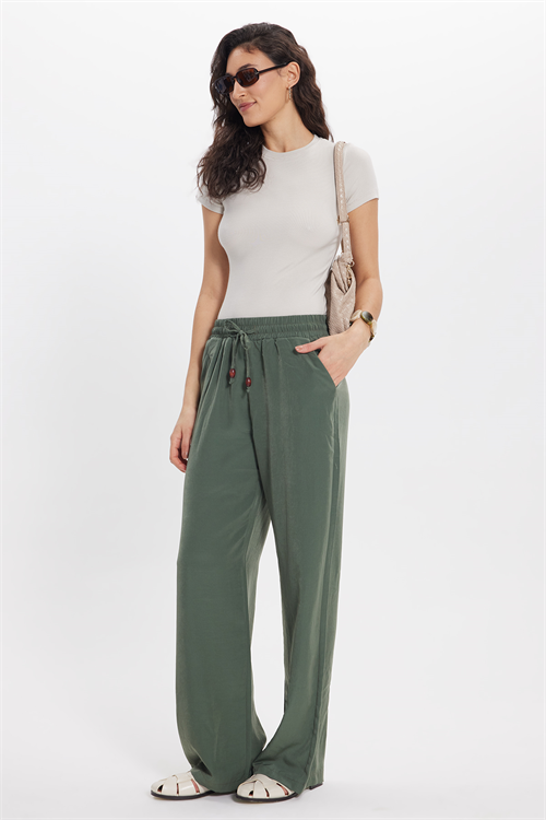 Kadın Slim Fit Dar Kesim Pamuklu Kısa Kollu Bisiklet Yaka Bej Tişört