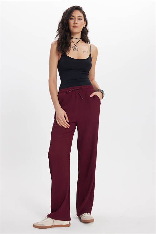 Kadın Slim Fit Dar Kesim Pamuklu Likralı İnce Askılı Siyah Atlet