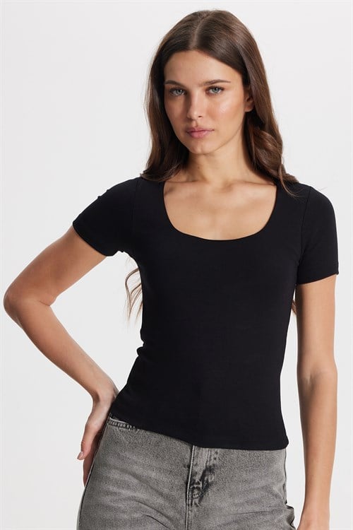 Kadın Slim Fit Dar Kesim Modal Kumaş Yumuşak Dokulu Pamuklu Kare Yaka Kısa Kollu Siyah Tişört