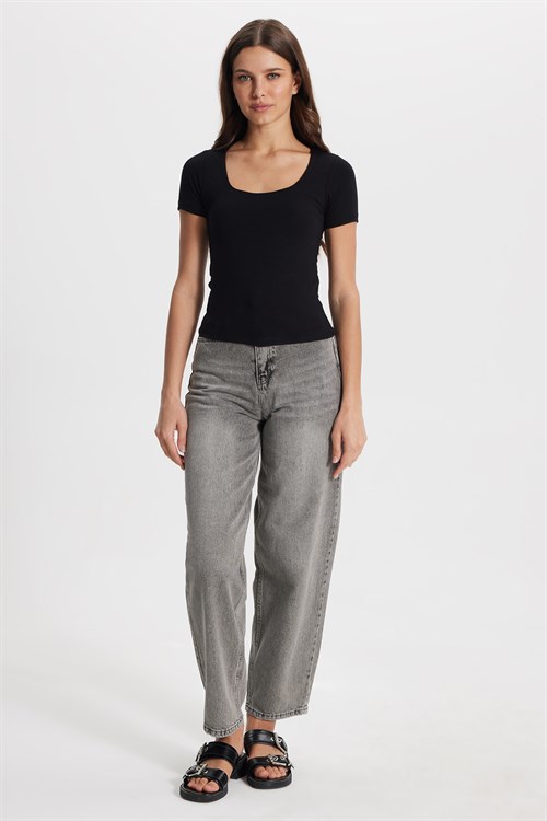Kadın Slim Fit Dar Kesim Modal Kumaş Yumuşak Dokulu Pamuklu Kare Yaka Kısa Kollu Siyah Tişört