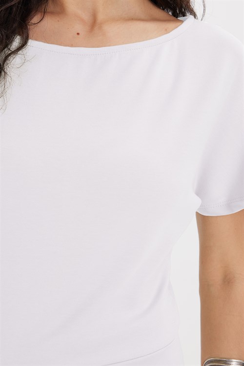 Kadın Slim Fit Dar Kesim Kısa Kollu Kayık Yaka Ekru Tişört