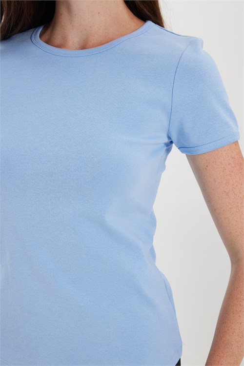 Kadın Slim Fit Dar Kesim %100 Pamuk Kısa Kol Bisiklet Yaka Mavi Tişört
