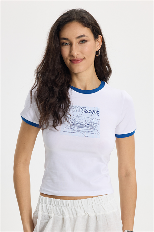 Kadın Slim Fit Dar Kesim %100 Pamuk Bisiklet Yaka Kısa Kollu Baskılı Beyaz Tişört