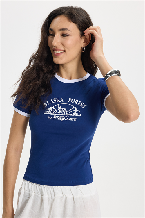 Kadın Slim Fit Dar Kesim %100 Pamuk Bisiklet Yaka Kısa Kollu Baskılı Lacivert Tişört