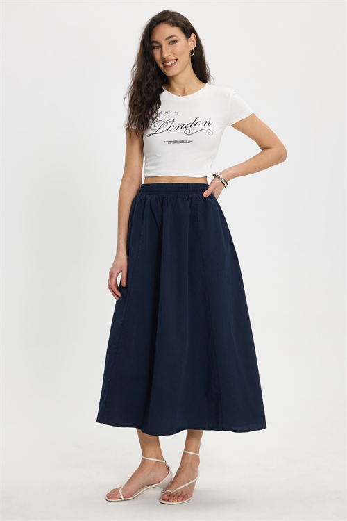 Kadın Slim Fit Dar Kesim %100 Pamuk Bisiklet Yaka Kısa Kollu Baskılı Ekru Crop Tişört
