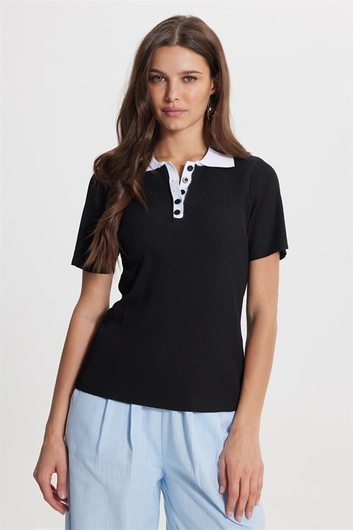 Kadın Slim Fit Dar Kesim Kısa Kollu Fitilli Görünümlü Siyah Polo Yaka Tişört