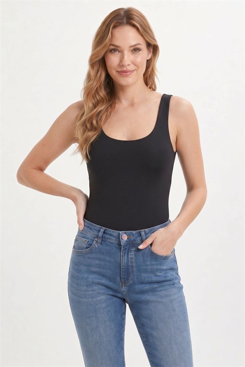 Kadın Slim Fit Dar Kesim Askılı Kare Yaka Sırtı Açık Sandy Kumaş Çıtçıtlı Siyah Body