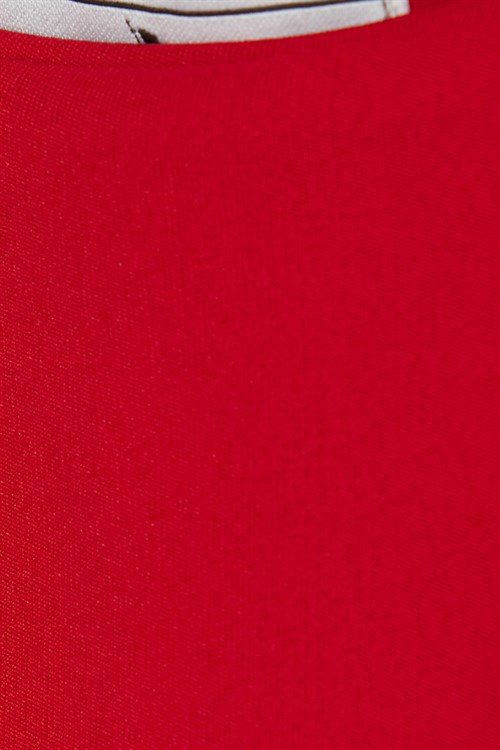 Kadın Slim Fit Dar Kesim Askılı Kare Yaka Sırtı Açık Sandy Kumaş Çıtçıtlı Bordo Body
