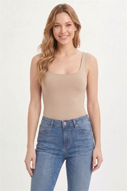 Kadın Slim Fit Dar Kesim Askılı Kare Yaka Sırtı Açık Sandy Kumaş Çıtçıtlı Bej Body