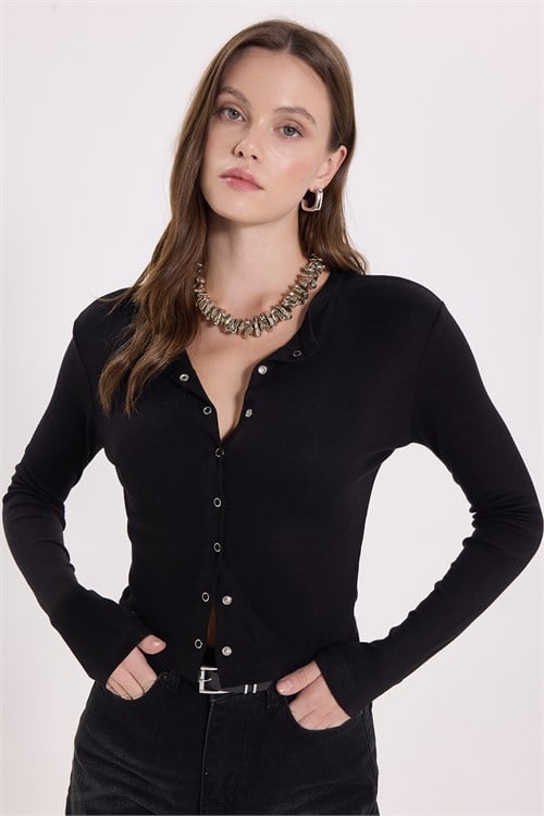 Kadın Slim Fit Dark Kesim Bisiklet Yaka Önden Çıtçıt Detaylı Uzun Kollu Fitilli Siyah Kısa Crop Bluz