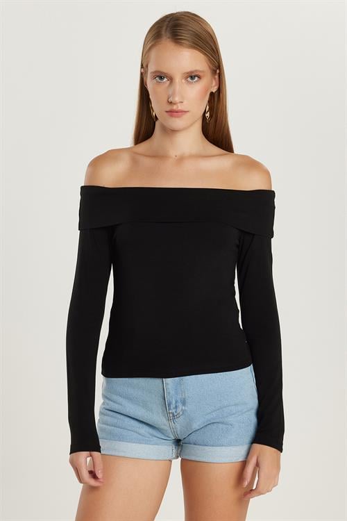 Kadın Slim Fit Dar Kesim Uzun Kol Kayık Yaka Siyah Bluz