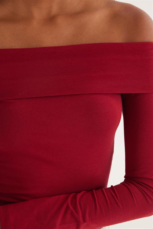 Kadın Slim Fit Dar Kesim Uzun Kol Kayık Yaka Bordo Bluz