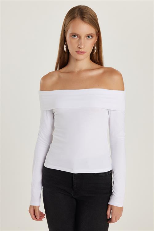 Kadın Slim Fit Dar Kesim Uzun Kol Kayık Yaka Beyaz Bluz