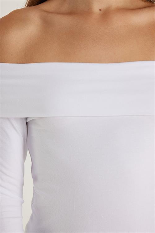 Kadın Slim Fit Dar Kesim Uzun Kol Kayık Yaka Beyaz Bluz