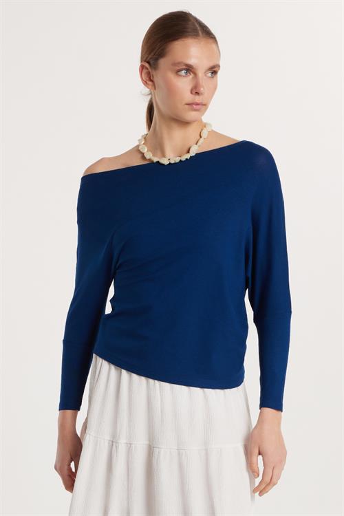 Kadın Slim Fit Kayık Yaka Omuz Detaylı İndigo Bluz