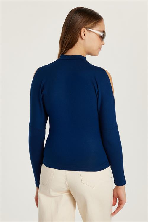 Kadın Slim Fit Dar Kesim Boğazlı Omuz Detaylı İndigo Bluz