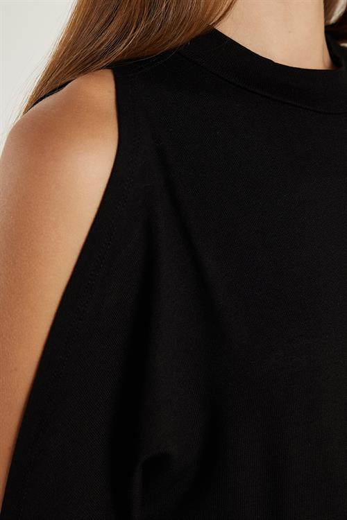 Kadın Slim Fit Dar Kesim Boğazlı Omuz Detaylı Siyah Bluz