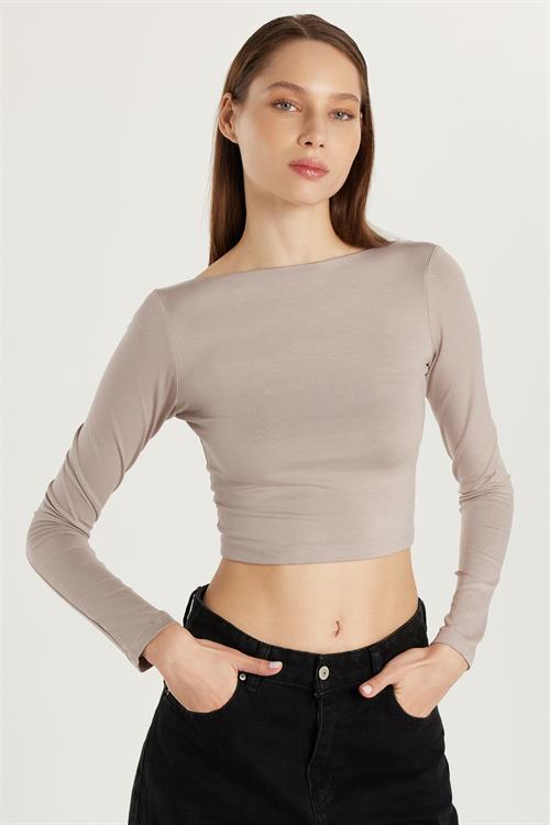 Kadın Slim Fit Dar Kesim Bisiklet Yaka Sırt Detaylı Vizon Bluz