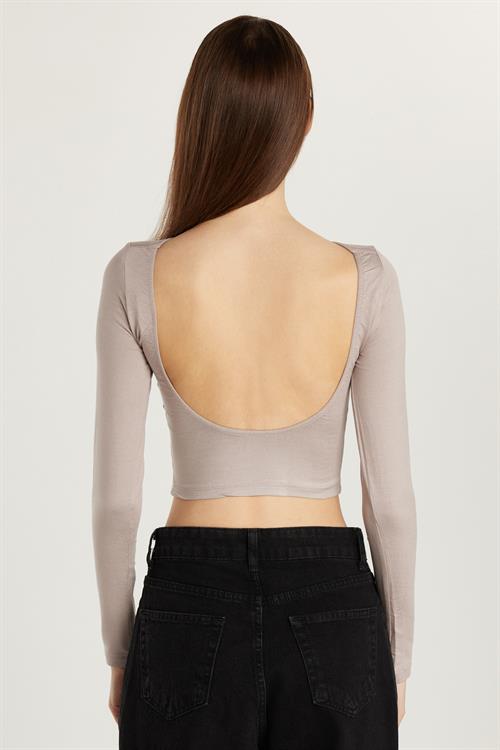 Kadın Slim Fit Dar Kesim Bisiklet Yaka Sırt Detaylı Vizon Bluz