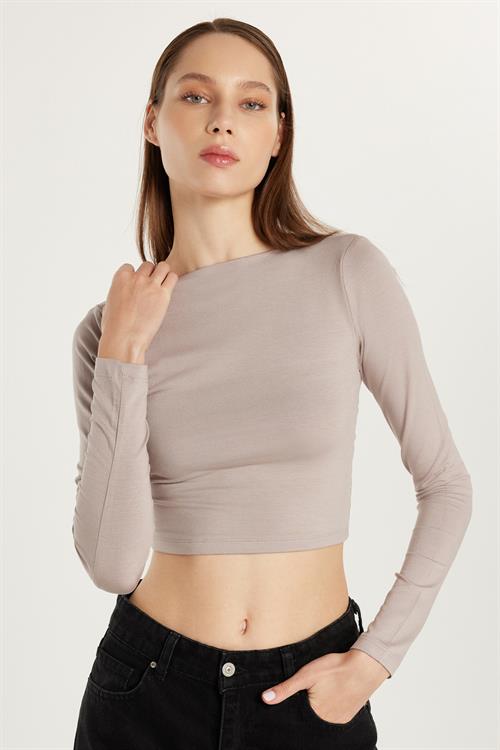 Kadın Slim Fit Dar Kesim Bisiklet Yaka Sırt Detaylı Vizon Bluz