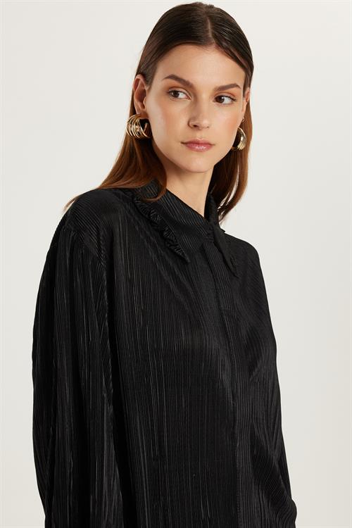 Kadın Slim Fit Dar Kesim Balon Kol Dokulu Siyah Gömlek