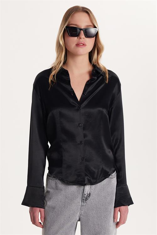 Kadın Slim Fit Dar Kesim Uzun Kollu Klasik Yaka Saten Siyah Gömlek