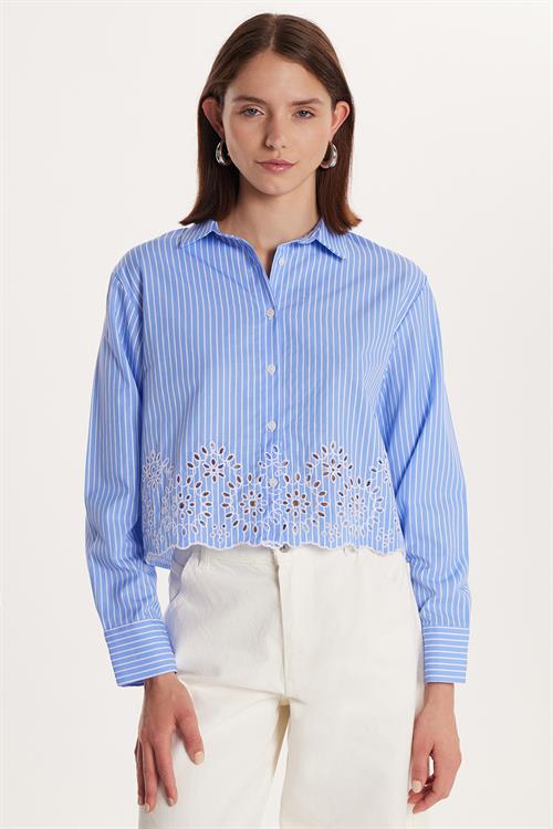 Kadın Slim Fit Dar Kesim Desenli Uzun Kollu Klasik Yaka Gömlek