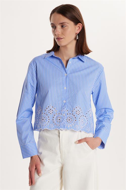 Kadın Slim Fit Dar Kesim Desenli Uzun Kollu Klasik Yaka Gömlek