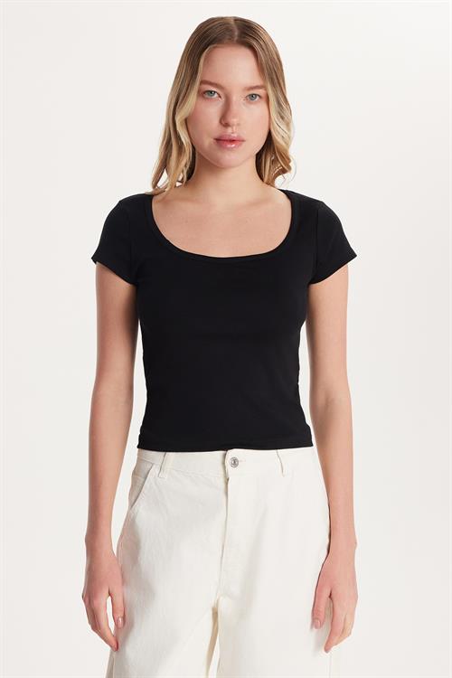 Kadın Slim Fit Dar Kesim Pamuklu Kısa Kollu U Yaka Siyah Bluz